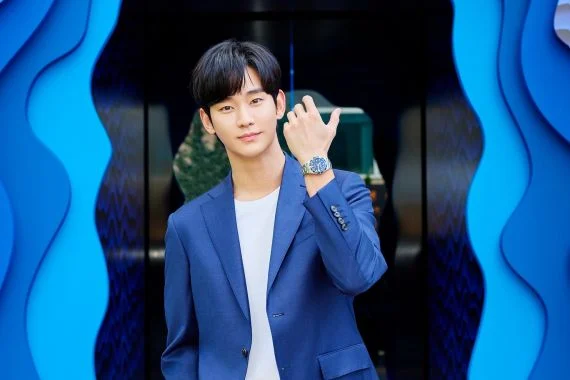 Dihadiri Kim Soo Hyun, MIDO Rayakan 80 Tahun Koleksi Special Ocean Star BolaGG