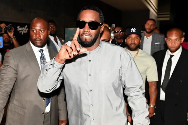 P Diddy Dituduh Perkosa Remaja 13 Tahun Bareng 2 Artis