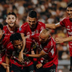 para-pemain-bali-united-ikut-merayakan-gol-yang-dicetak-peny-ozb6