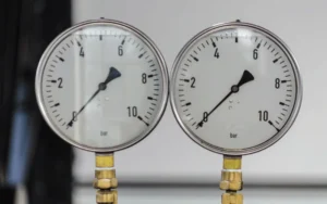 Perbedaan-Manometer-dengan-Barometer